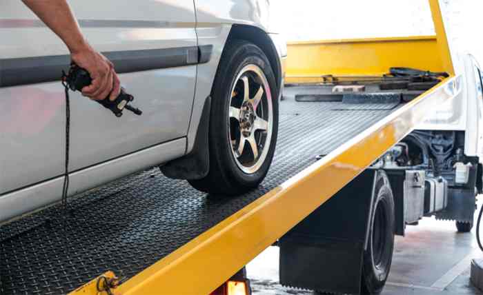 Important Factors to Consider When Hiring Towing Services